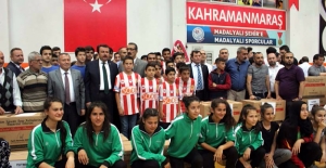 Büyükşehir'den amatör spor kulüplerine destek